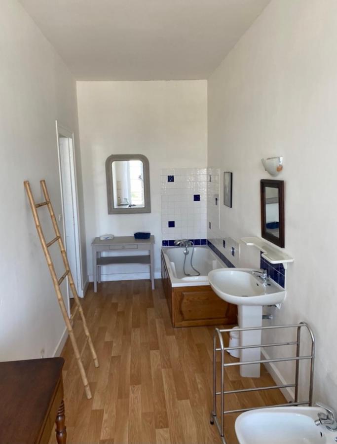 La Maison Du Port Mortagne-sur-Gironde エクステリア 写真